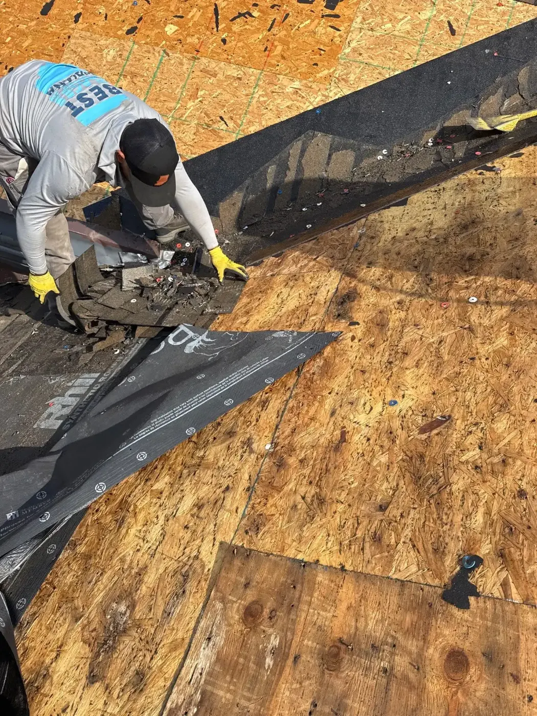 Manufacturer-certified roof installation in Edgewood